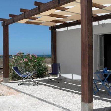 Il Cubo, monovano col mare su tre fronti. Favignana Esterno foto
